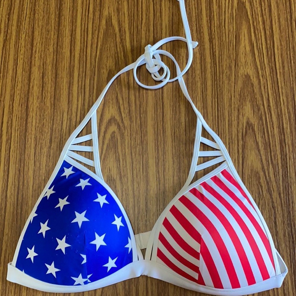 🇺🇸VS Red, White, & Blue Bikini Top 🇺🇸